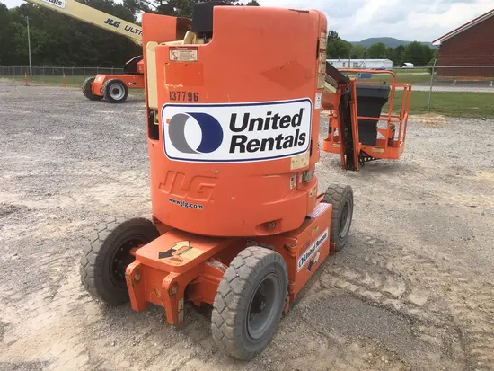 2014 JLG E300AJP Articulating Boom Lift