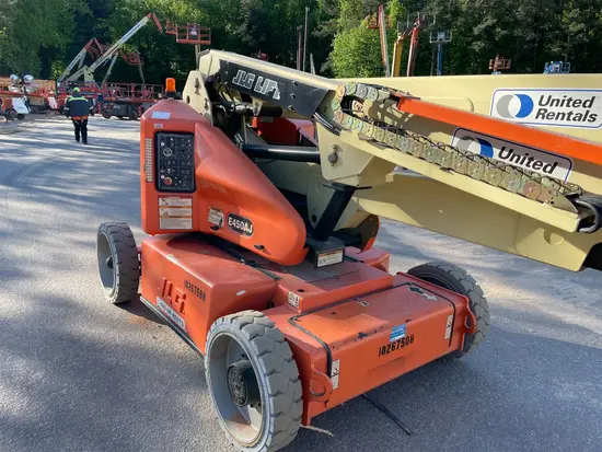 2014 JLG E450AJ Articulating Boom Lift
