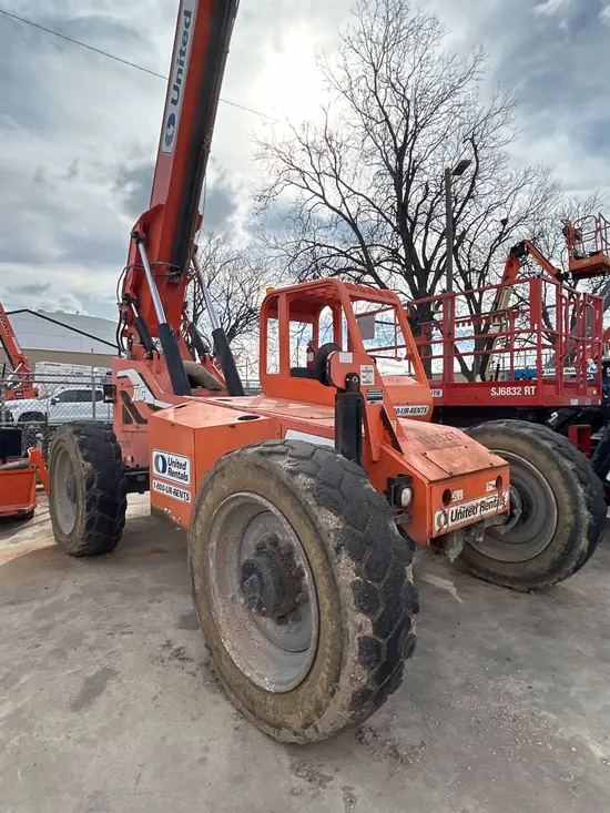 2015 SKYTRAK 6042 Forklift