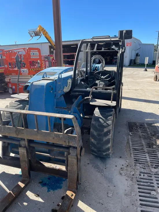 2017 Genie GTH-5519 Forklift