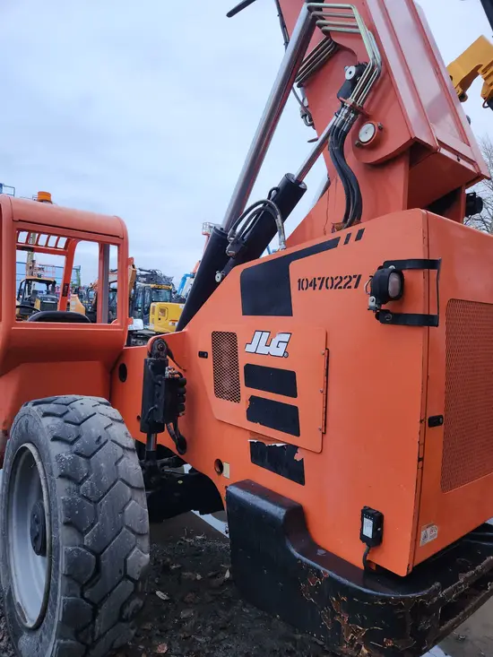 2016 SKYTRAK 8042 Forklift