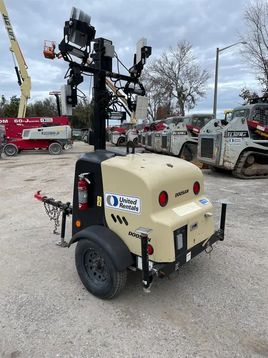 2019 Doosan LCVWKUB Towable Light Tower