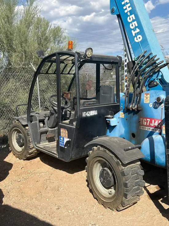 2015 Genie GTH-5519 Forklift