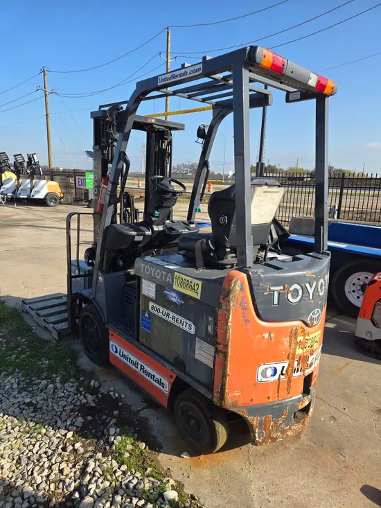 2018 Toyota 8FBCU25 Warehouse Forklift
