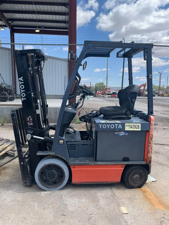 2018 Toyota 8FBCU25 Warehouse Forklift