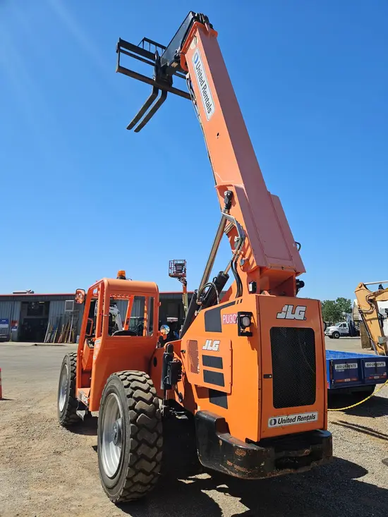 2016 SKYTRAK 8042 Forklift