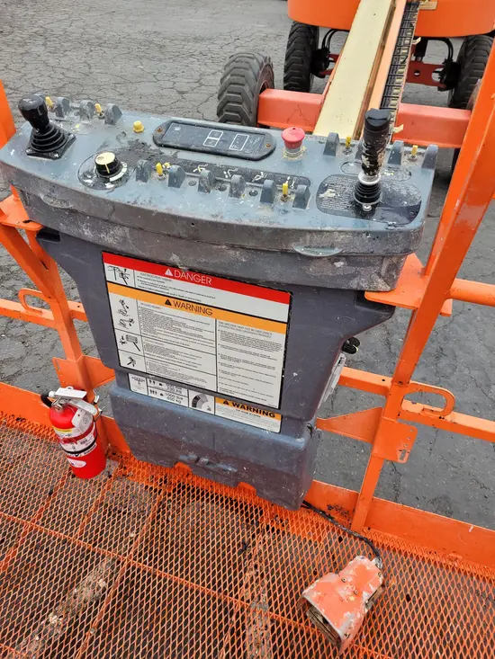 2013 JLG 400S Boom Lift