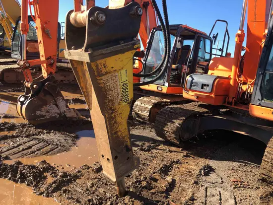 2014 Atlas Copco MB750 Attachment