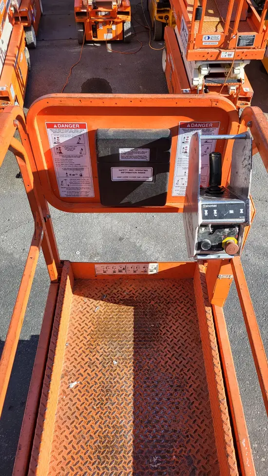 2017 Snorkel S3219E Scissor Lift