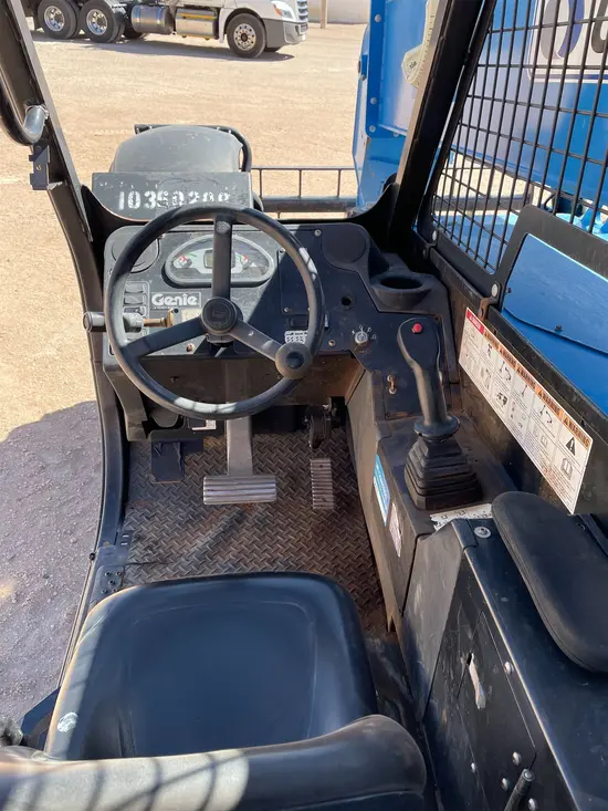 2015 Genie GTH-844 Forklift