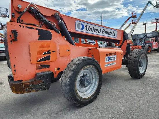 2016 SKYTRAK 8042 Forklift