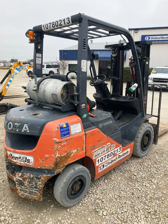 2018 Toyota 8FGU25 Warehouse Forklift