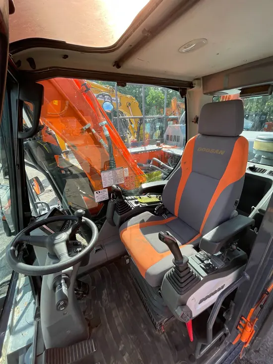 2017 Doosan DX190W-5-US40 Excavator