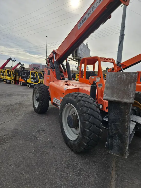 2017 SKYTRAK 10054 Forklift
