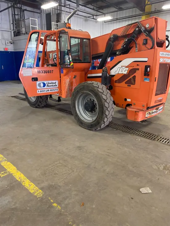 2015 SKYTRAK 6042 Forklift