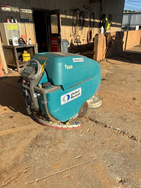 2019 Tennant T600-28 Scrubber