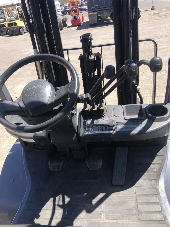 2018 Toyota 8FGU25 Warehouse Forklift