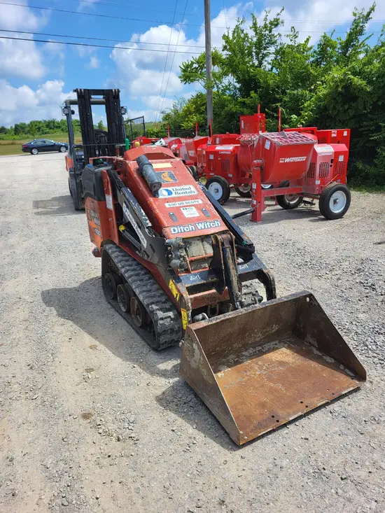 2019 Ditch Witch SK600 Track Loader