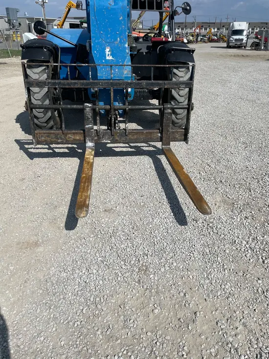2016 Genie GTH-844 Forklift