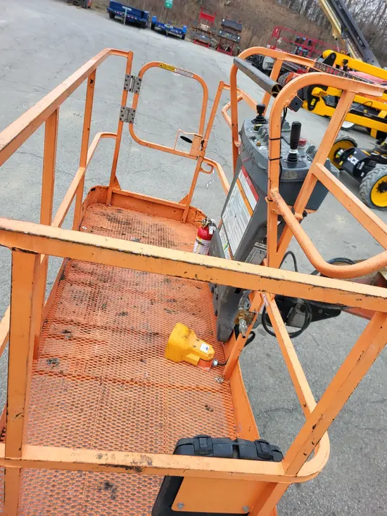 2017 JLG 800S Boom Lift