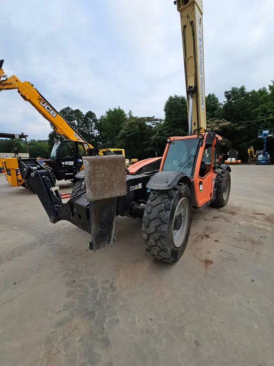 2016 JLG 1055 Forklift