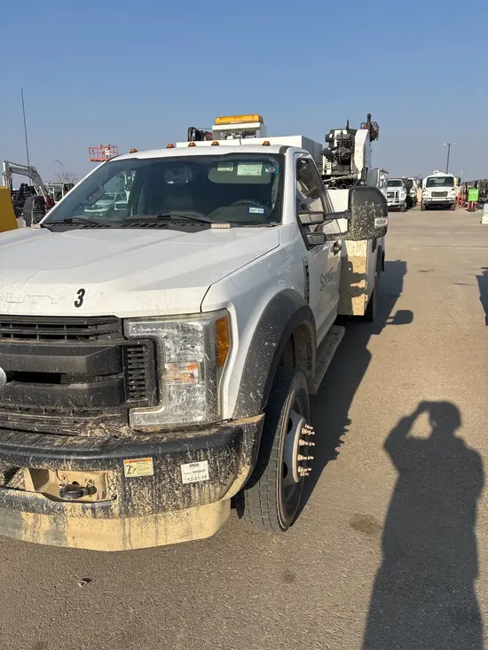 2017 Ford F550REGXLG4WD