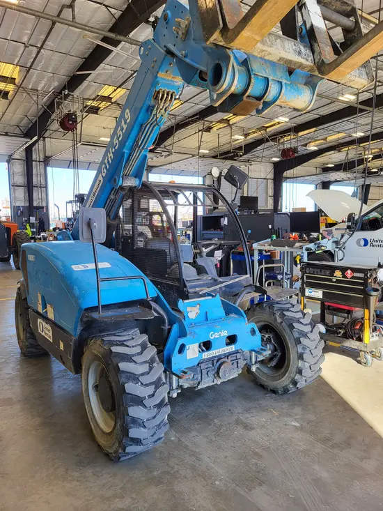2015 Genie GTH-5519 Forklift