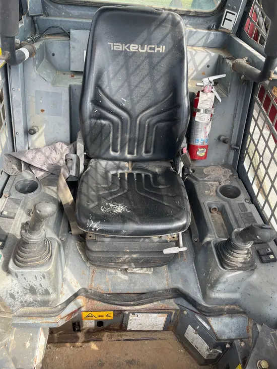 2017 Takeuchi TL10V2-R Track Loader