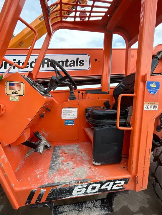 2016 SKYTRAK 6042 Forklift
