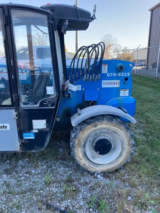 2017 Genie GTH-5519 Forklift