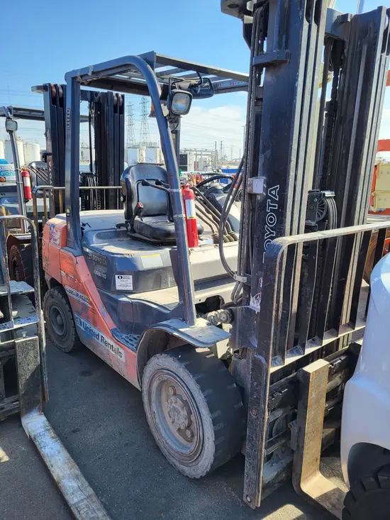 2016 Toyota 8FDU30 Warehouse Forklift