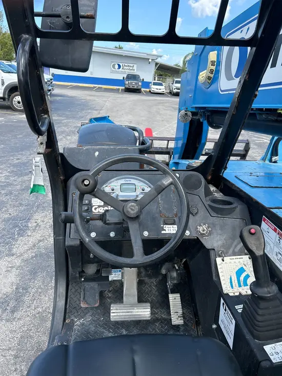 2016 Genie GTH-1056 Forklift