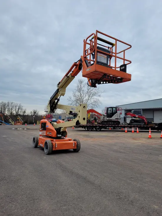 2014 JLG E450AJ Articulating Boom Lift