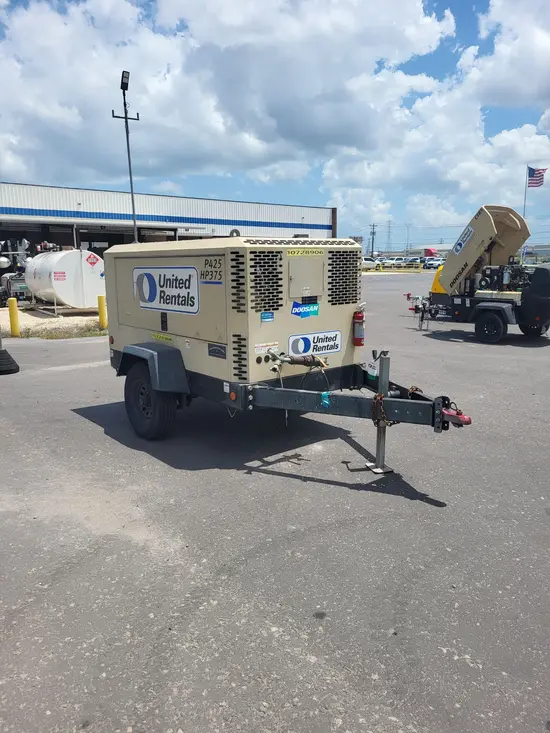 2018 Doosan P425/HP375WCUT4 Air Compressor