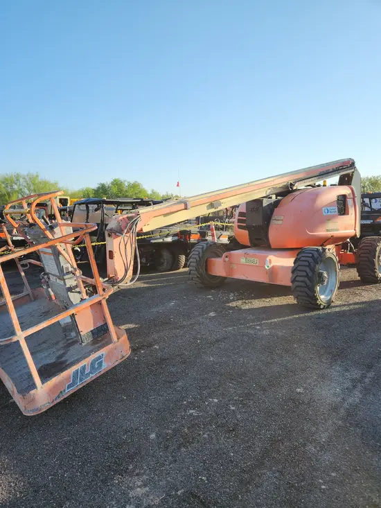 2014 JLG 600A Articulating Boom Lift
