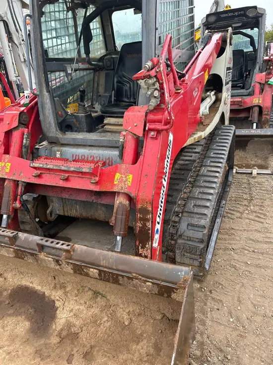 2018 Takeuchi TL12R2-CR Track Loader