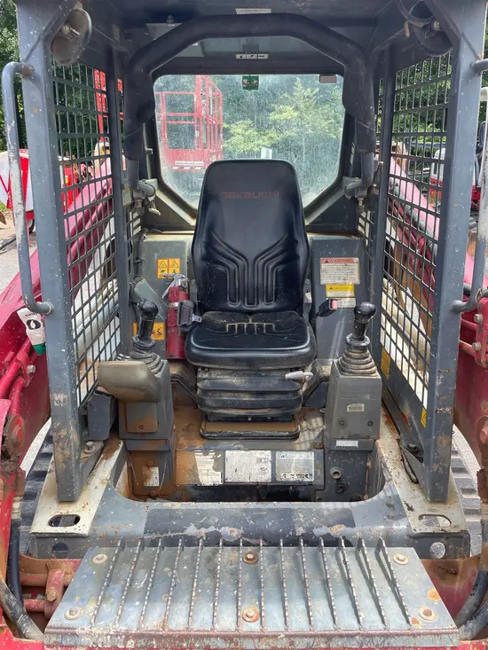 2018 Takeuchi TL8W Track Loader