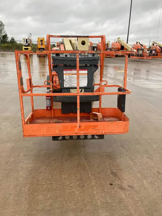 2015 JLG E450AJ Articulating Boom Lift