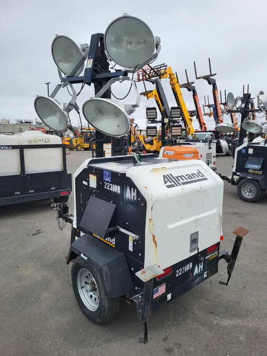 2019 Allmand NLV-ML3EC Portable Work Light