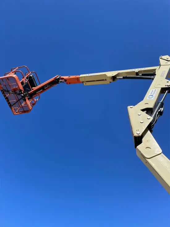 2013 JLG E450AJ Articulating Boom Lift