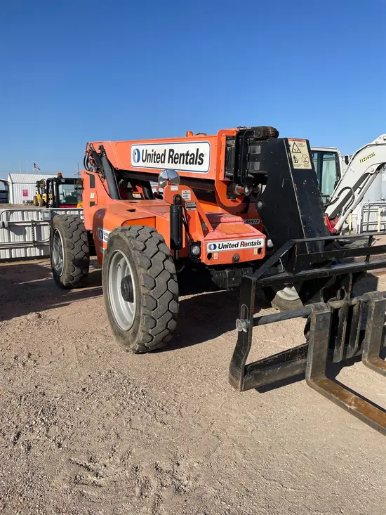 2016 SKYTRAK 8042 Forklift