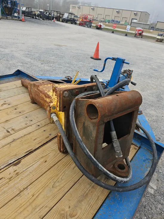 2015 Atlas Copco SB 452 Attachment