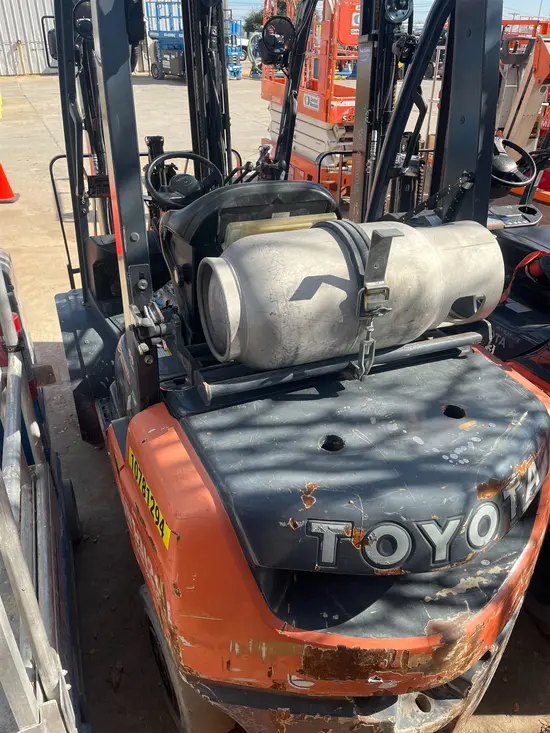 2018 Toyota 8FGU25 Warehouse Forklift