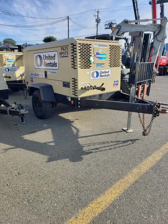 2019 Doosan P425/HP375EXT4I Air Compressor