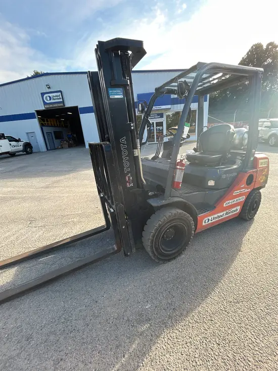 2018 Toyota 8FGU25 Warehouse Forklift