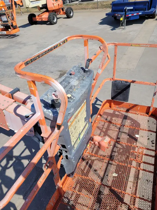 2014 JLG 800S Boom Lift