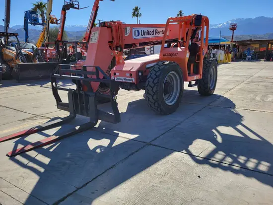 2015 SKYTRAK 6042 Forklift