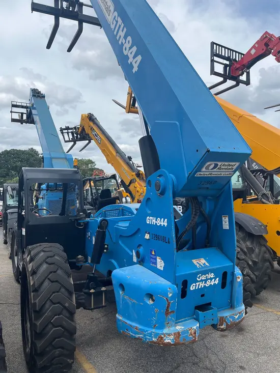 2016 Genie GTH-844 Forklift
