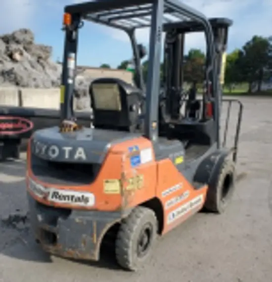 2018 Toyota 8FDU25 Warehouse Forklift