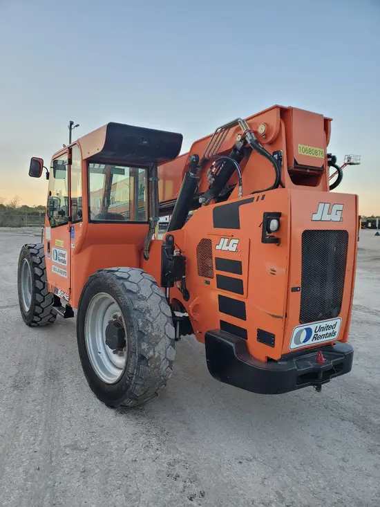 2017 SKYTRAK 6042 Forklift